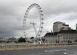Anh: Vòng quay London Eye gặp sự cố giữa thời tiết nắng nóng