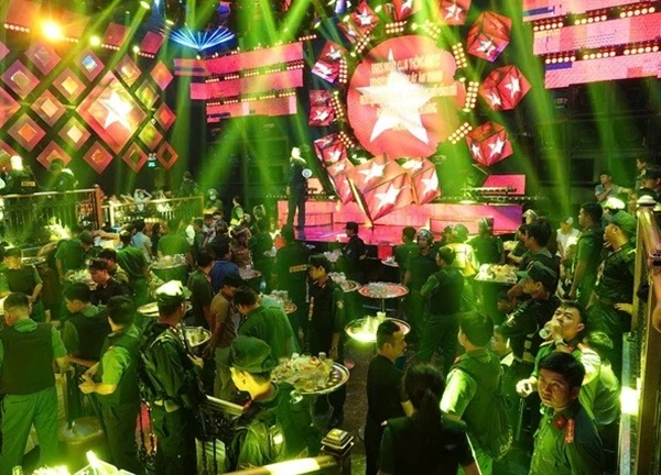 Bình Thuận: 200 cảnh sát đột kích quán bar Paris Night, tạm giữ 42 người