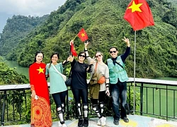 Du khách rộn ràng khám phá Hà Giang trong dịp nghỉ lễ 30.4
