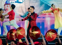 Hoàng Bách hát ca khúc chạm tới trái tim hàng nghìn người nghe