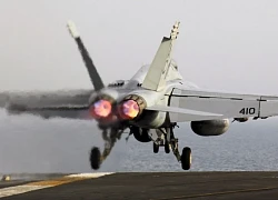 Houthi tự nhận bắn tiêm kích F-18 rơi khỏi tàu sân bay Mỹ