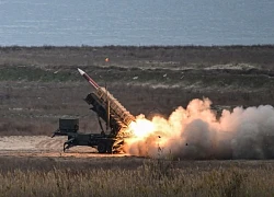Mỹ đổi chiến lược viện trợ Ukraine: Giữ xe tăng Australia, thúc Hy Lạp chuyển giao Patriot