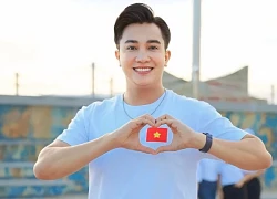 Nam diễn viên điển trai cao 1,8m thành MC đắt show dịp 30/4 là ai?