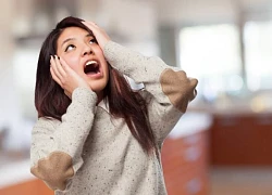 Nửa đêm đang ngủ thì khói nghi ngút cùng mùi khét lẹt bay vào phòng, vợ chồng tôi hốt hoảng chạy ra thì thót tim thấy mẹ đứng trong bếp