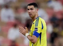 Ronaldo gửi tin nhắn cảm xúc sau khi chịu thêm nỗi đau