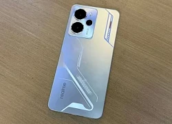 Smartphone RAM 12GB, pin 6.000mAh, chống nước IP69, giá hơn 9 triệu đồng tại Việt Nam, cạnh tranh với Galaxy A56 5G