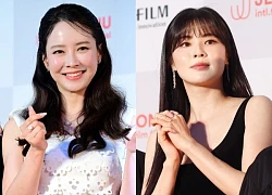 Thảm đỏ LHP Jeonju: Song Ji Hyo "hack tuổi" bất ngờ đọ sắc bạn gái Lee Kwang Soo nóng bỏng, lấn át cả "rừng" mỹ nhân