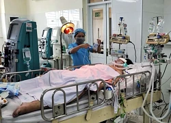 TPHCM: Đốt rác trong vườn bằng xăng, người phụ nữ bị cháy toàn thân nặng nề