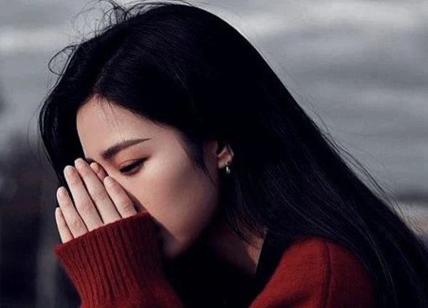 7 năm sau cuộc hôn nhân đổ vỡ, tôi tìm được bến đỗ mới cho mình nhưng cô con gái nhỏ lại kiên quyết phản đối đến cùng