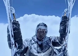 Bị kẹt trong đám mây, người chơi dù lượn suýt chết cóng ở nhiệt độ -40C