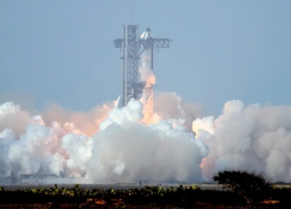SpaceX phóng phi thuyền Starship lần 9, mất kiểm soát sau 30 phút