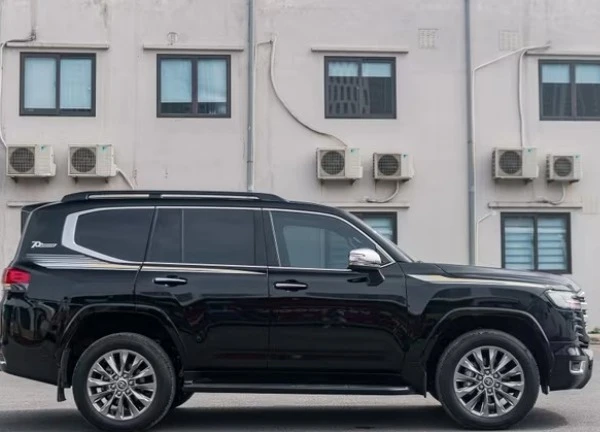 Tốn nửa tỷ độ MBS cho Toyota Land Cruiser, chủ xe vẫn tiết kiệm được 2 tỷ