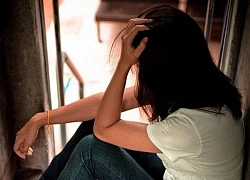 Vừa nhận được 400 triệu, tôi dọn về nhà mẹ đẻ, nửa đêm đi qua phòng, nghe tiếng mẹ thì thào mà tôi lạnh buốt người