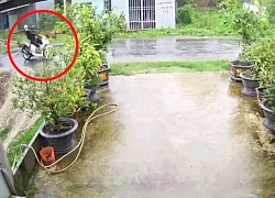 Đi xe máy va trúng dây điện đứt, 2 nam thanh niên tử vong