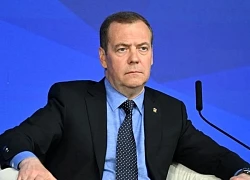 Ông Medvedev nêu lý do ông Zelensky muốn tổ chức cuộc gặp 3 bên với Nga, Mỹ