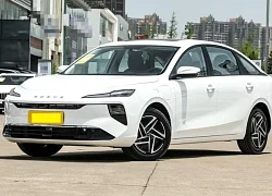 Xe sedan dài gần 4,8 mét, công suất 129 mã lực, giá 360 triệu đồng