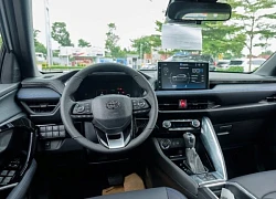 Yaris Cross bị triệu hồi tại Việt Nam vì vấn đề keo gắn kính nóc toàn cảnh