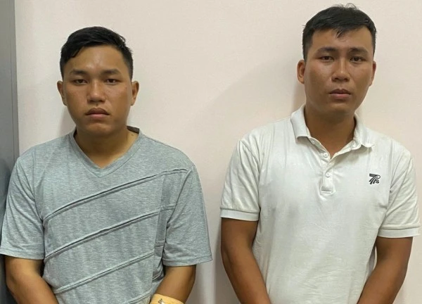 2 đối tượng cướp tiệm vàng ở TPHCM bị bắt sau 5 giờ gây án