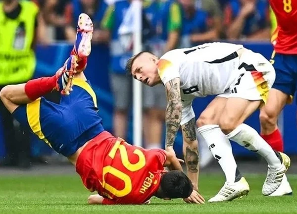 'Pedri chứ không phải Yamal xuất sắc nhất Barca'
