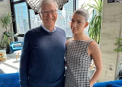 Con gái Bill Gates mặc táo bạo