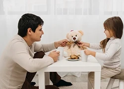 Con riêng của chồng cất tiếng gọi mẹ khiến tôi muốn quên tất cả lỗi lầm
