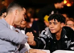 Ngỡ ngàng với diện mạo tuổi 14 của con trai Ronaldo