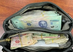 Nhặt được túi xách chứa 90 triệu đồng của hành khách, phụ xe tảng lờ "không biết"
