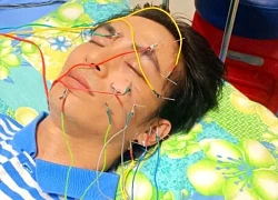 Sao nam Vbiz vừa bị liệt dây thần kinh số 7 hé lộ triệu chứng báo hiệu căn bệnh, cảnh báo việc không nên làm