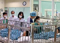 Vụ 'nộp đủ tiền mới cấp cứu' CA vào cuộc, nhân viên y tế đình chỉ, bé thoát nạn