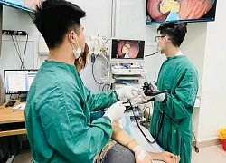 Cần cảnh giác với triệu chứng đầy bụng, chán ăn kéo dài