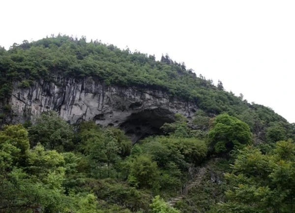 Cuộc sống trong ngôi làng hang động cuối cùng còn sót lại ở xứ tỷ dân