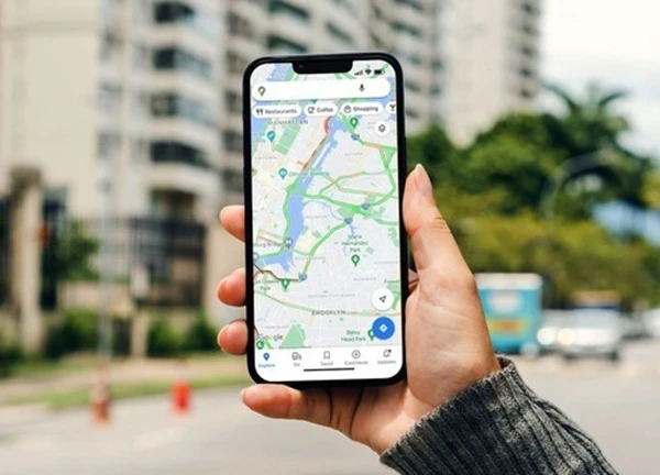 Google Maps trên iPhone thông minh hơn nhờ tính năng AI mới