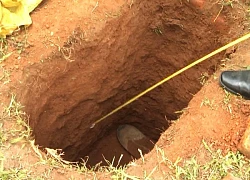 Hiện trường lăng mộ vua Lê Túc Tông bị 2 người Trung Quốc đào bới