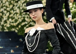 Jennie không quậy thì ai quậy: Màn ảo thuật cởi váy tại Met Gala khiến 2,1 triệu người sốc!