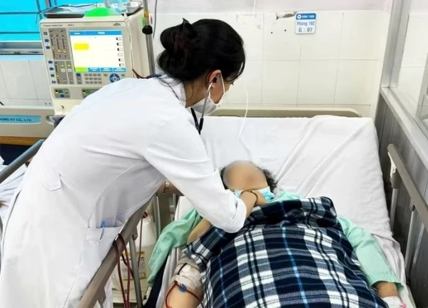 Kịp thời cứu sống bệnh nhân suy thận giai đoạn cuối, nhiều bệnh nền