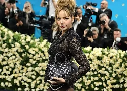 Lisa (BLACKPINK) được bênh vực về trang phục táo bạo tại Met Gala 2025
