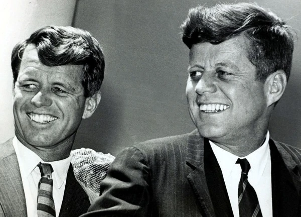 Mỹ công bố thêm 60.000 trang hồ sơ về vụ ám sát Thượng nghị sĩ Robert F. Kennedy