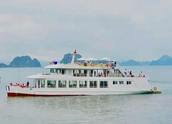 Quảng Ninh đưa 2 tàu cao cấp phục vụ khách du lịch tham quan vịnh Bái Tử Long