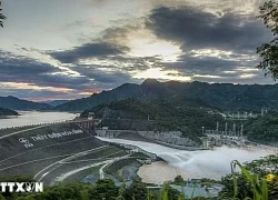 Rà phá bom, mìn, vật nổ để làm sạch khu vực hạ lưu Thủy điện Hòa Bình