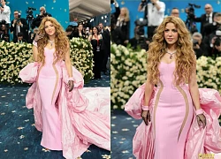 Shakira 'trơ trọi' giữa thảm đỏ Met Gala, cố ý ăn mặc lệch tông bị lên án ê chề
