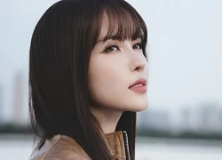 Thiều Bảo Trâm bên trai lạ, bị chê "lụy tình"