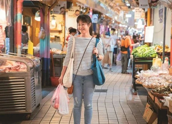 Tôi không thay đổi món ăn, không cắt giảm thực phẩm nhưng vẫn tiết kiệm được hơn 1 triệu/tháng tiền chợ, nhờ cách đơn giản này
