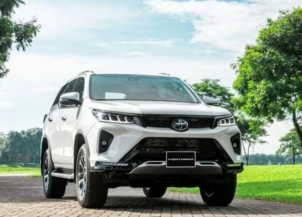 Toyota Fortuner MHEV 'lột xác' với hệ truyền động hybrid và thiết kế hiện đại