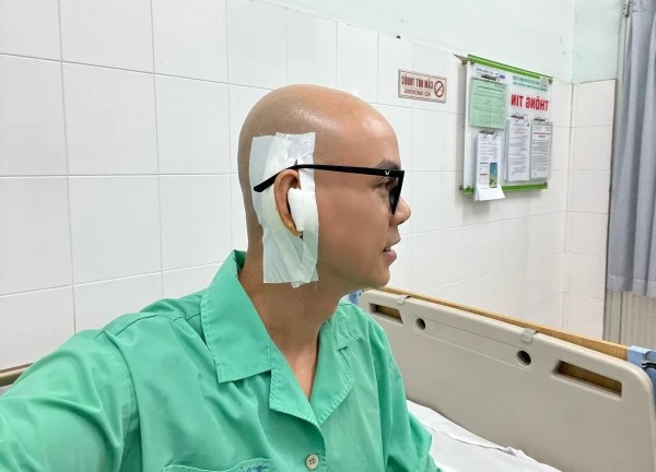 1 nam ca sĩ Vbiz bị thủng màng nhĩ, tình trạng hiện tại ra sao?