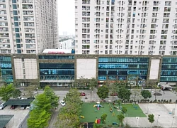 Bé 4 tuổi ném cọc tiền 500 nghìn đồng của bố mẹ qua ban công chung cư ở Hà Nội, cái kết bất ngờ
