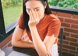 Bố chồng đưa 200 triệu, yêu cầu tôi ký giấy khước từ tài sản, tôi bật cười đưa ra tờ giấy xét nghiệm làm ông hoảng loạn
