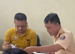 Xử phạt tài xế xe buýt mở cửa đập vào người đi xe máy ở Nghệ An