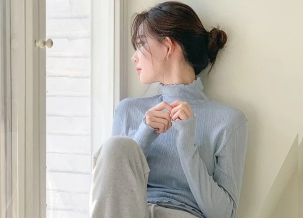 Cứ đến tối là bố chồng vào phòng vợ chồng tôi xem phim kiếm hiệp đến khuya, con cái nhiều lần nói khéo nhưng ông nhất quyết không thay đổi