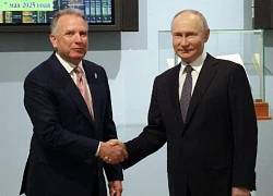 Đặc phái viên của ông Trump gây tranh cãi về việc sử dụng người phiên dịch