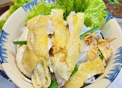 Hủ tiếu gà trộn khô vừa ngon lại thanh mát, ăn nhẹ bụng cho ngày nắng nóng